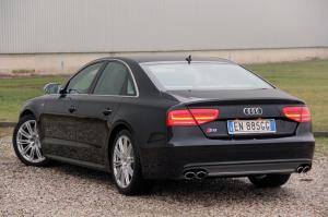 Audi S8 2012 года  (WW)